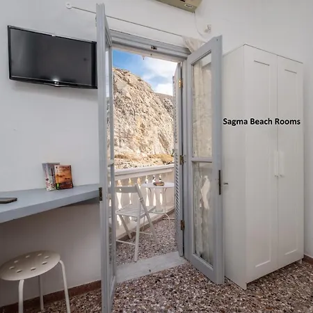 Sagma Perissa (Santorini)
