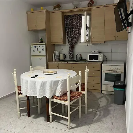 Sagma Beach Rooms Bed & Breakfast 2*