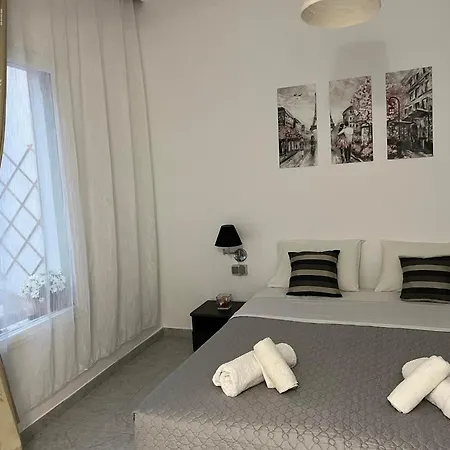 Sagma Beach Rooms 2* Perissa (Santorini)