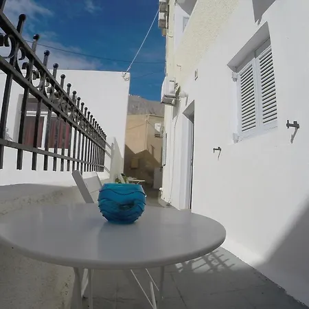 Sagma Beach Rooms Perissa (Santorini)