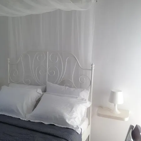 Sagma Nocleg ze śniadaniem 2*